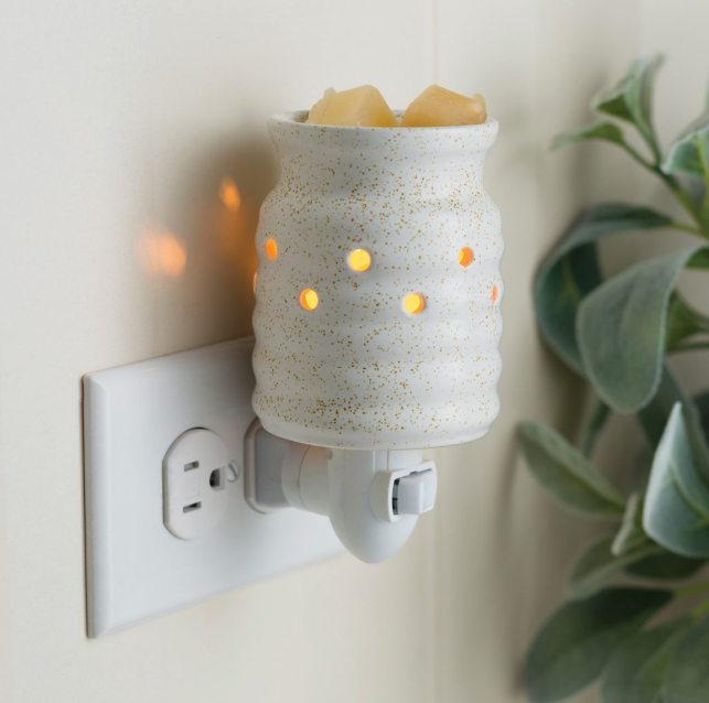 Farmhouse Pluggable Fragrance Warmer